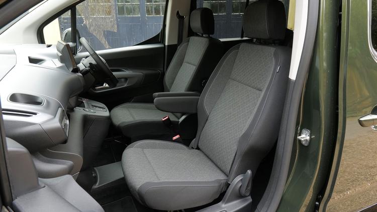 Vauxhall COMBO LIFE ELECTRIC ESTATE 100kW Ultimate XL 52kWh 5dr Auto